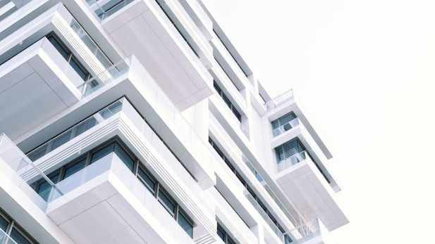 photo-1459767129954-1b1c1f9b9ace